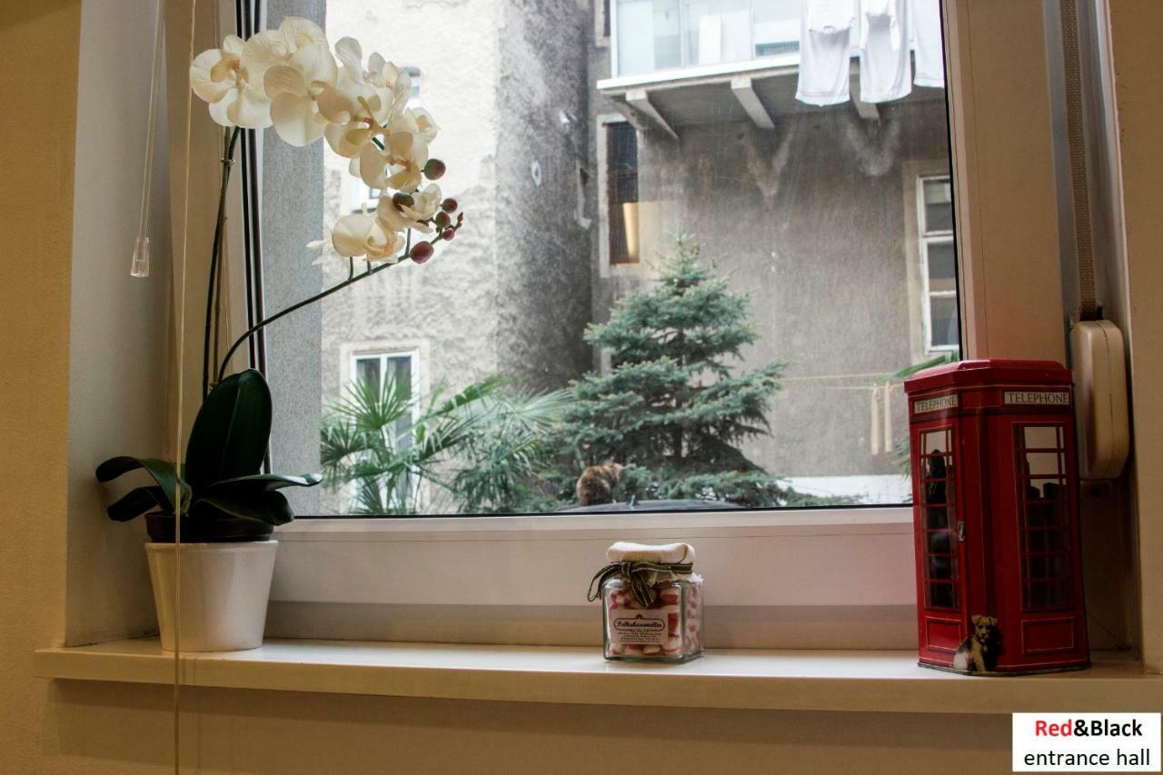 Red & Black Apartment Zagreb Extérieur photo